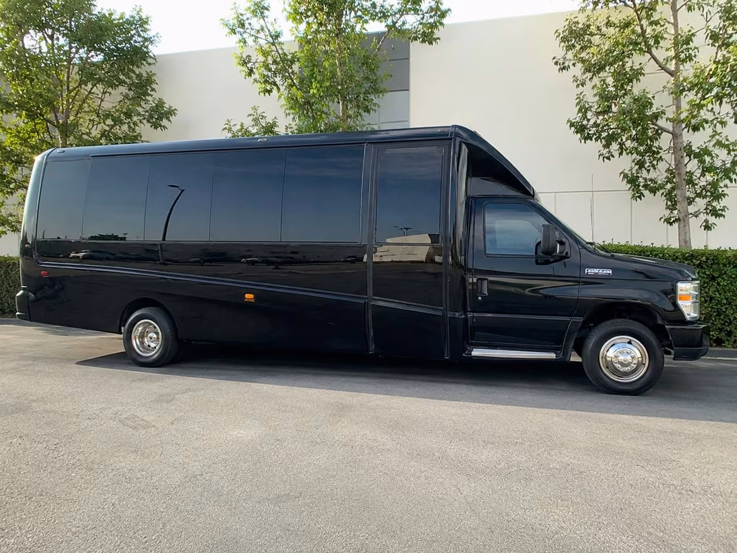 15 passenger minibus