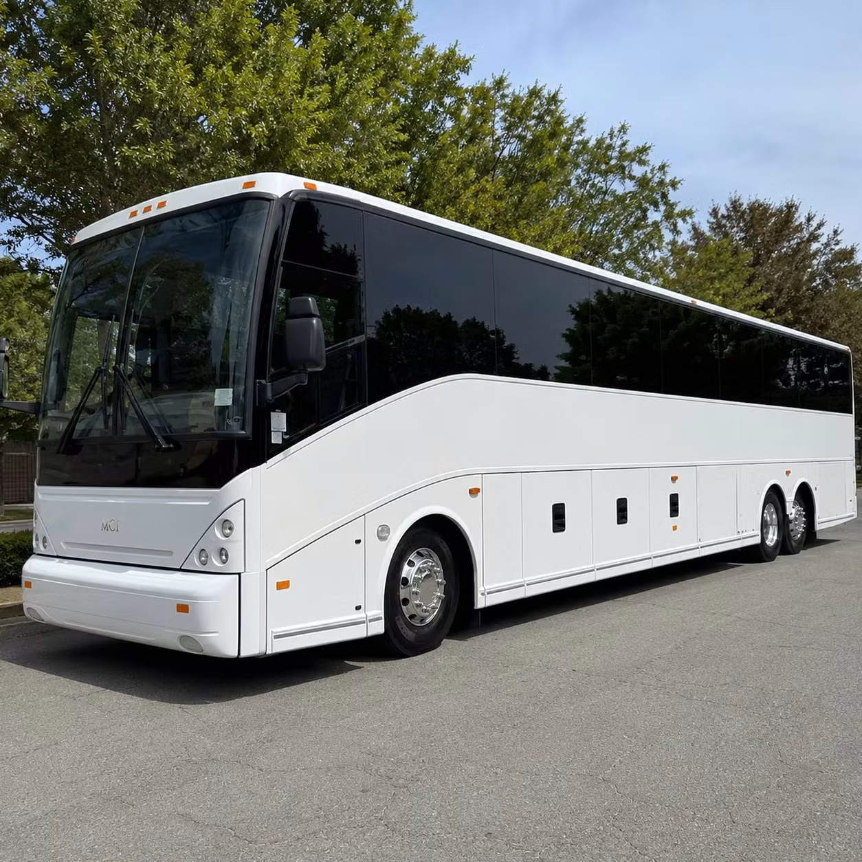 charterbusfayetteville com connects you with employee shuttle options for university of arkansas employers and campus partners